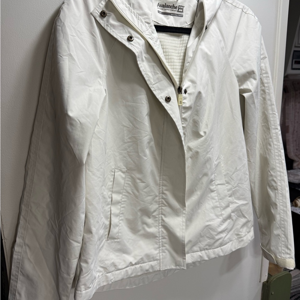 Avalanche Women's White Rain Jacket